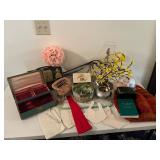 Mixed lot of Vintage Collectibles