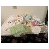 Mixed lot of Vintage Lace Fabric Doilies