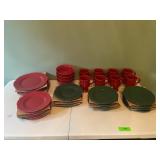 Platzgraff Red Green Dinnerware Set