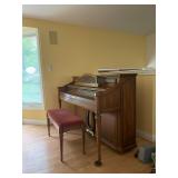 Upright piano