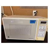 GE Turntable Microwave