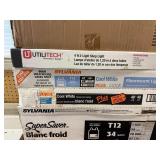 4' Fluorescent shop lights and bulbs