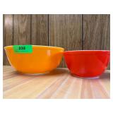 Pyrex Vintage Mixing Bowls - Orange  Red