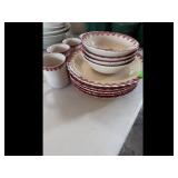 Dinnerware Set CreamRed Floral 15-Piece