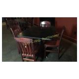 Table with 4 Chairs 3X3