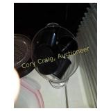 Dressing Holders, Hard Plastic Holder With Crack,