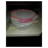 Sterilite, Rubbermaid, Hefty Plastic Ware