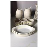 Mixed lot of 10 Small soup cups, 3 small tea cups