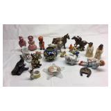 Lot of misc figurines BASEMENT