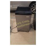 Chefmate Dorm Room Refrigerator  OUT IN THE GRAGE