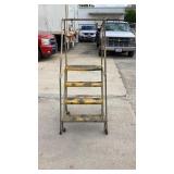 Roll Around Ladder max Cap 300