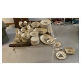 Pfaltzgraff 72 Pc set WILL PICK UP AT 500A FIFTH