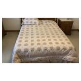 Ethan Allen Full / Queen Complete Bed