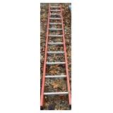 Single Section Of Aluminum Fiberglass Ladder 12