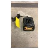 DeWalt DW9116 7.2 V 18 V 1 Hour NiCd Charger