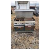 Vulcan 4 Burner and Smooth Top  48" W x 32" D