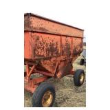 Gravity Flow Wagon, w/ tip tops, 225 bu.