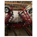2010 Case IH tiger-mate II Field Cultivator, 34.5