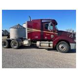 2003 Freightliner Truck