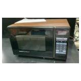 Samsung Classic Collection II Microwave Comes On