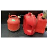 Plastic Gas Cans (2-5 Gal) (1-2 1/2 Ga