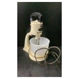 Eskimo Mixer 32 V DC Works HANDLE IS BROKEN