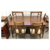 Bassett Dinning Room Table and Chairs 6 Chairs