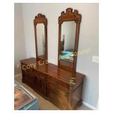 Thomasville Dresser w/ twin mirrors, NICE! Excelle