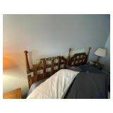 King size bed, complete, elec. head & foot, LIKE N