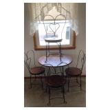 Ice cream Table 4 Chairs