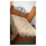 A Genuine Cushman Colonial Creation Queen Bed