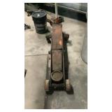 Central Hydraulic 10Ton Jack works