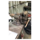 Bench Pipe Vise MUST HAVE OWN TOOLSTO TAKE OFF