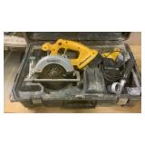 DeWalt DC390 Circular Saw 18 V Battery 2