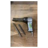 Air Chisel and 2 Chisels Works