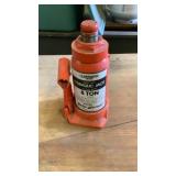 Hydraulic Jack 8 Ton Pumps Up