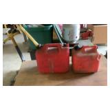 Gas Can 2 Gallon (2)