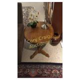 Oak End Table IN THE BASEMENT CONTENTS NOT