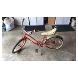 Sekai Norco Banana Seat Bike Strawberry Short Cake