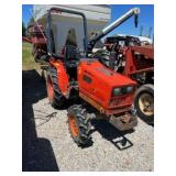 Kioti LB 1914 MWFD tractor 740 hrs gear shift