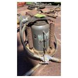 Air/hydraulic bottle jack