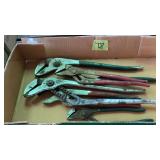 Flat of channel locks