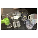 Kitchen misc: Tupperware dry measuring cups,