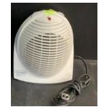 DeLonghi Safe Heat Desk Heater