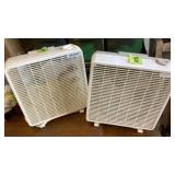 2 desk fans