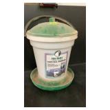 Free Rang Large flock Easy a fill Drinker