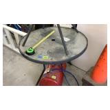 33" diameter glass top patio table 27" tall