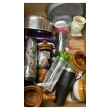 Box of misc kitchen bake Ware, storage, Scensty