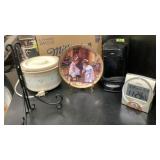 Ninja blender & accessories, collectible plate,