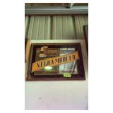 Negra Modelo Mirror Picture